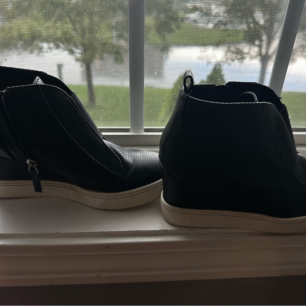 MIA Clara wedge sneakers in faux leather